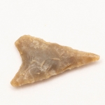 Arqueologia, África Ponta de Flecha com Data Estimada Entre 7200 a 4500 A.c. África Norte - MALI e Niger. Proveniente de Coleção Europeia - Bélgica. Exemplar de Extrema Qualidade. Oportunidade. 25x13mm