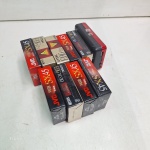 lote de fitas vhs sem teste sem garantia Qualquer duvida entrar em contato pelo whatsaap: 11948723970 ou pelo nosso email: loucoporantiguidades@gmail.com. OBS: A sua participação em nosso leilão ajuda em causas animais.