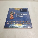 Albuns da copa russia sem garantia Qualquer duvida entrar em contato pelo whatsaap: 11948723970 ou pelo nosso email: loucoporantiguidades@gmail.com. OBS: A sua participação em nosso leilão ajuda em causas animais.