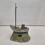 Escultura de Barco. Qualquer duvida entrar em contato pelo whatsaap: 11948723970 ou pelo nosso email: loucoporantiguidades@gmail.com. OBS: A sua participação em nosso leilão ajuda em causas animais.