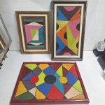 lote com Quadros Cubistas lembrando muito circo ou alfredo volpi. Qualquer duvida entrar em contato pelo whatsaap: 11948723970 ou pelo nosso email: loucoporantiguidades@gmail.com. OBS: A sua participação em nosso leilão ajuda em causas animais.