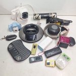 grande lote de Eletrônicos Diversos. Qualquer duvida entrar em contato pelo whatsaap: 11948723970 ou pelo nosso email: loucoporantiguidades@gmail.com. OBS: A sua participação em nosso leilão ajuda em causas animais.