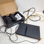 PS2 e Controle com Adaptador. Qualquer duvida entrar em contato pelo whatsaap: 11948723970 ou pelo nosso email: loucoporantiguidades@gmail.com. OBS: A sua participação em nosso leilão ajuda em causas animais.