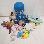 Pelucias Diversas e Polvo de Humor. Qualquer duvida entrar em contato pelo whatsaap: 11948723970 ou pelo nosso email: loucoporantiguidades@gmail.com. OBS: A sua participação em nosso leilão ajuda em causas animais.