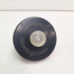 peça de alguma maquina da westinghouse. Qualquer duvida entrar em contato pelo whatsaap: 11948723970 ou pelo nosso email: loucoporantiguidades@gmail.com. OBS: A sua participação em nosso leilão ajuda em causas animais.