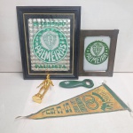 Quadros, Bandeirolas e Estatua Palmeiras. Qualquer duvida entrar em contato pelo whatsaap: 11948723970 ou pelo nosso email: loucoporantiguidades@gmail.com. OBS: A sua participação em nosso leilão ajuda em causas animais.