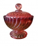 Bombonier em opalina Baccarat  Bambu Tours , vermalha, peça reproduzida no catalogo da Baccarat, França século XIX