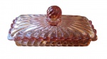 Penteiracom tampa  em cristal Baccarat modelo Bombous Tors em vermelho degrade, reproduzido no antigo catalogo da baccarat de 1916 pagina 04,12x23x10 cm