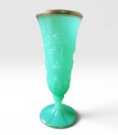 Raro vaso em opalina Baccarat Verde, tambem é uralina, período Napoleão III, França  século XIX, 25 cm