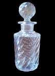 Perfumeiro  em cristal Baccarat modelo Bombous Tors em vermelho degrade, reproduzido no antigo Catalogo da Baccarat de 1916, França fim do século XIX inicio do século XX, 14 cm