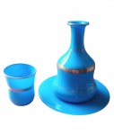 Verre d'eau em opalina Baccarat, na cor azul composto de 3 peças, garrafa e copo e presetur na cor azul escuro, França  século XIX, 23 cm