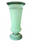 Vaso em opalina Baccarat verde  ( tambem é uralina ) França século XIX.