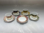 Jogo de 4 xícaras de café 2 goles com 6 pires em porcelana colorida com ouro. Medindo 4,5cm x 4cm de altura.