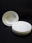 @ Jogo de 6 pratos fundos de massa, sopa em porcelana Renner com folhas brancas. Medindo 21,5cm de diâmetro x 4cm de altura.