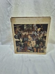 Box de LP's da coleção "Nova História da Música Popular Brasileira", lançada pela Abril Cultural nos anos 70. Contendo 15 LP's