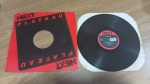 Disco de vinil Next Plateau "Hit House" . Produto original. Gravadora Records Inc.. Capa em regular estado de conservação, com sinais de uso, manuseio e desgastes. Disco com papel protetor,pode conter poeira e riscos, mesmo que superficiais, podendo ocasionar algum nível de ruído na audição.Itens vendidos no estado que apresentam as fotos, qualquer dúvida por gentileza entrar em contato com nosso Whatsapp (24)992260836 para esclarescimentos até o dia anterior ao pregão!!!