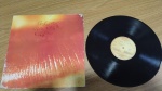 Lp Disco Vinil The Cure "Kiss me" . Produto original, Com encarte, capa com desgaste  e bolor interno , com sinais de uso e manuseio . Disco com plastico protetor, pode conter poeira e riscos, mesmo que superficiais, podendo ocasionar algum nível de ruído na audição.Itens vendidos no estado que apresentam as fotos, qualquer dúvida por gentileza entrar em contato com nosso Whatsapp (24)992260836 para esclarescimentos até o dia anterior ao pregão!!
