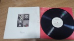 Lp Disco de Vinil Petshop Boys "Behaviour". Produto original, capa e contra capa com sinais de uso e mofo, pode haver desgaste. Disco pode conter poeira e riscos, mesmo que superficiais, podendo ocasionar algum nível de ruído na audição.Itens vendidos no estado que apresentam as fotos, qualquer dúvida por gentileza entrar em contato com nosso Whatsapp (24)992260836 para esclarescimentos até o dia anterior ao pregão!!!