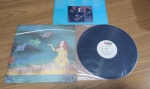 Lote com Lp Vinil Aztec Camera, capa com mofo, sinais de uso e manuseio, pode haver desgaste. Disco pode conter poeira e riscos, mesmo que superficiais, podendo ocasionar algum nível de ruído na audição.Itens vendidos no estado que apresentam as fotos, qualquer dúvida por gentileza entrar em contato com nosso Whatsapp (24)992260836 para esclarescimentos até o dia anterior ao pregão!!!