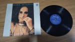 Lote com Lp Vinil Maria Bethania " Passáro da Manhã", capa com sinais de uso e manuseio, pode haver desgaste. Disco pode conter poeira e riscos, mesmo que superficiais, podendo ocasionar algum nível de ruído na audição.Itens vendidos no estado que apresentam as fotos, qualquer dúvida por gentileza entrar em contato com nosso Whatsapp (24)992260836 para esclarescimentos até o dia anterior ao pregão