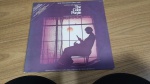 Lote com Lp Vinil A cor Púrpura Trilha sonora do filme, capa com sinais de uso e manuseio, pode haver desgaste. Disco pode conter poeira e riscos, mesmo que superficiais, podendo ocasionar algum nível de ruído na audição.Itens vendidos no estado que apresentam as fotos, qualquer dúvida por gentileza entrar em contato com nosso Whatsapp (24)992260836 para esclarescimentos até o dia anterior ao pregão