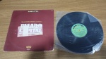 Lote com Lp Trilha Sonora novela "Pecado Capital" ,capa com sinais de uso e manuseio, pode haver desgaste. Disco pode conter poeira e riscos, mesmo que superficiais, podendo ocasionar algum nível de ruído na audição.Itens vendidos no estado que apresentam as fotos, qualquer dúvida por gentileza entrar em contato com nosso Whatsapp (24)992260836 para esclarescimentos até o dia anterior ao pregão