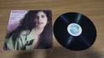 Lote com Lp Trilha Sonora novela "Mandala" ,capa descolada,com sinais de uso e manuseio, pode haver desgaste. Disco pode conter poeira e riscos, mesmo que superficiais, podendo ocasionar algum nível de ruído na audição.Itens vendidos no estado que apresentam as fotos, qualquer dúvida por gentileza entrar em contato com nosso Whatsapp (24)992260836 para esclarescimentos até o dia anterior ao pregão