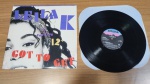 Lote com Lp disco de Vinil Leila K " Got to the Get",capa com sinais de uso e manuseio, pode haver desgaste ou mofo. Disco pode conter poeira e riscos, mesmo que superficiais, podendo ocasionar algum nível de ruído na audição.Itens vendidos no estado que apresentam as fotos, qualquer dúvida por gentileza entrar em contato com nosso Whatsapp (24)992260836 para esclarescimentos até o dia anterior ao pregão