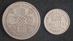 2 Moedas Estrangeiras - ( Reino Unido - Prata (.500) - 11,3 g - 28,50 mm - Km-834 ) - ( 6 Pence 1942 - Prata (.500) - 2,83 g - 19,3 mm Km-852).