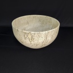 LINDO BOWL ESCULPIDO  EM MÁRMORE TRAVERTINO POLIDO. SEC XX. 28,5 X 15 CM