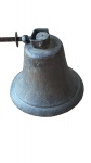Antigo e grande sino em bronze com suporte em ferro para pendurar, mede 24 cm