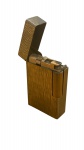 BELO ISQUEIRO KBL THRONE - BUTANE - MADE IN JAPAN, em dourado , mede 6x4 cm