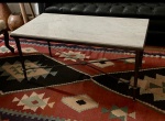 Antiga mesa de centro francesa em ferro com mármore importado, linda peça, mede 96x50x48 cm altura