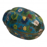 Antiga porta jóias , clossonet , com lindas cores de flores, caixa de abrir ,  mede 18x10x10 cm altura