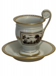 Richard Ginori , Italiana   antiga xícara de coleção  em fina porcelana , acompanha o pires, mede 10x11
