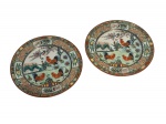 Par de antigos pratos de sobremesa em porcelana oriental , familia rosa, mede 16 cm