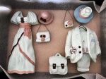 7 Unidades de roupas casal  de gesso. Tamanho diversos, produzidos na Argentina.Usadas para confeccionar quadros 3D. - (MARG16)