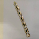 Belíssima pulseira peruanas em Prata 925 com incrustação de turquesas. Mede: 18 cm aberta 