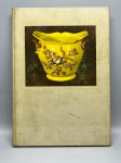 CERÂMICA & PORCELANA EUROPEIA  FAÏENCES ANCIENNES DE MARSEILLE. Importante e detalhada obra de referência dedicada à história e à manufatura das famosas faianças antigas de Marselha, um dos centros produtores de cerâmica artística mais célebres e refinados da França. O livro aborda o desenvolvimento técnico e estilístico da região, destacando ateliers históricos como o da famosa viúva Perrin (Veuve Perrin), Claude Perrin, Joseph-Albert Clérissy, entre outros mestres artesãos dos séculos XVII e XVIII. Escrito em francês, apresenta ricas informações biográficas, marcas de manufatura e análises estilísticas. Encadernação em capa dura cartonada com ilustração de vaso clássico na capa, exibindo amarelamento natural pelo tempo, marcas sutis de manuseio e discretos desgastes nas bordas da lombada.