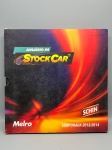 LIVRO/ANUÁRIO: STOCK CAR - TEMPORADA 2013/2014 (EDIÇÃO #9) - Publicado pela Melro Editora, este anuário é o registro definitivo da temporada 2013/2014 da Stock Car brasileira. Obra ricamente ilustrada, capturando a adrenalina das pistas, os grandes nomes do automobilismo nacional  como Cacá Bueno, Daniel Serra e Thiago Camilo  e os bastidores técnicos das etapas. Item de colecionador obrigatório para entusiastas da velocidade e da história do esporte a motor no Brasil.