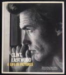 livro - Clint Eastwood a Life in Pictures - Pierre-Henri Verlhac - Chronicle Books - 2008 - idioma inglês - 192 p. - capa dura com sobrecapa e parte interna em excelente estado de conservação - (30x26)cm.