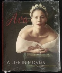 livro - Ava Gardner: A Life in Movies - Kendra Bean and Anthony Uzarowski - Rurring Press Adult - 2017 - idioma inglês - 264 p. - capa dura com sobrecapa e parte interna novos - livro lacrado - (26x21)cm.