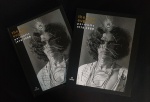 livro - Thereza Eugenia: Portraits 1970-1980 - Augusto Lins Soares - MotrizEditora - 2023 - 2ª ed. - 192 p. - capa dura e parte interna em perfeito estado de conservação - acompanha estojo protetor - dedicatória da autora na folah de rosto - (26x21)cm. 