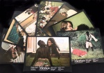 cinema nacional - Mestiça, a escrava indomável - com Sonia Braga e Walmor Chagas - lote com 8 lobby cards - em bom estado de conservação - algumas marcas do tempo nas bordas dos cartazes - 2 deles com carimbo na parte frontal - (27x35,5)cm.