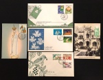 filatelia - lote com 3 Envelopes + 2 cartões postais de Primeiro Dia de Circulação - em bom estado de conservação - (10x19) e (15x10,5)cm.
