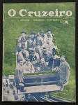 revista - O Cruzeiro - Revista Semanal Illustrada - Anno III - 17 de Outubro de 1931 - Numero 50  - 48 p. - brochura com capa e parte interna em bom estado de conservação - lombada com pequeno desgaste - folhas soltas - (33x25)cm.