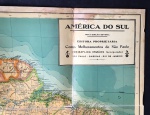 mapa - América do Sul - Nova Edição Revista - Comp. Melhoramentos de São Paulo - com encadernação original (21,5x15,5)cm. - folha desdobrável colada sobre tecido (82,5x59,5)cm - mapa descolado da capa.