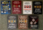livro - Vintage American and European Wrist Watch Price Guide (Guia de preços de relógios de pulso vintage americanos e europeus) - vários autores - Heart of América Press -  volumes de 1 ao 7 - 1ºvol. 1984 ao 5º vol. 1996 - idioma inglês -  brochuras com marcas do tempo nas capas -  partes internas em bom estado de conservação  - (23X16) cm.