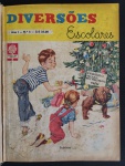 revista - Diversões Escolares - Nº 5 ( Ano I - dezembro de 1960) ao Nº 8 (Ano II - abril de 1961) - Editora Abril - 4 números encadernados em um volume - 82 p. cada - encadernação antiga com cantos e dorso em couro - parte interna em bom estado de conservação - acompanha o Nº 6 o Álbum de Figurinhas com 32p. -  nas revistas 6, 7 e 8 tem 2 folhas com 16 figurinhas a serem recordadas,  faltando apenas 1 figurinha na revista Nº 6 - (14,5X19) cm.