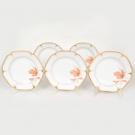 PORCELANA, cinco (5) antigos pratos fundos, ornamentação floral policromada, generosos arremates a ouro, marca MAUÁ (Mauá, SP, 1937 a 1968), medindo 23 cm diâmetro, vide foto.